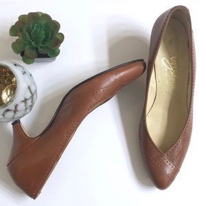 1960’s Vintage Leather Kitten Heel Pumps, Size 6.5